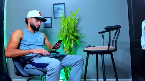 Snapshot of stev_velez chatting on 17, 10, 2025 Steve online show from 17, 10, 2025