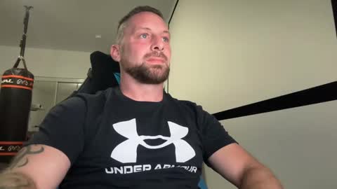 steve897819 online show from 10, 9, 2025