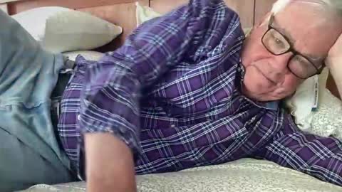 Snapshot of steve988279 chatting on 11, 4, 2026 Steve online show from 11, 4, 2026