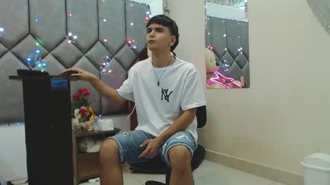 Snapshot of steve_hotman_ chatting on 3, 4, 2026 Steve Hotman online show from 3, 4, 2026