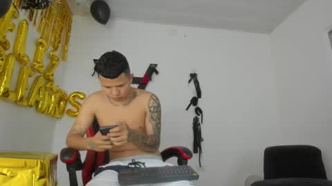 Snapshot of steven19_latinboy chatting on 4, 2, 2026 Steven online show from 4, 2, 2026