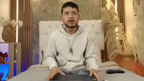 Snapshot of steven_skiing chatting on 5, 7, 2026 STEVEN online show from 5, 7, 2026