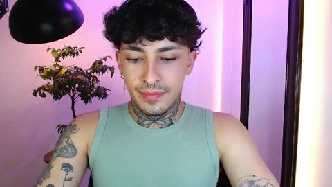 Snapshot of stevennavarro chatting on 2, 4, 2026 Daniel Steven Navarro online show from 2, 4, 2026