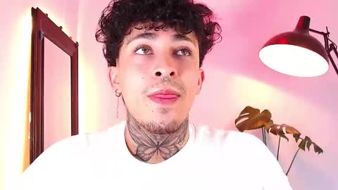 Snapshot of stevennavarro chatting on 6, 4, 2026 Daniel Steven Navarro online show from 6, 4, 2026