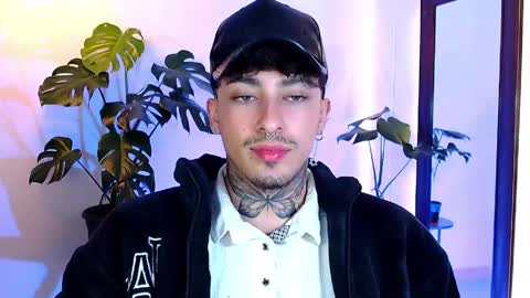 Snapshot of stevennavarro chatting on 17, 4, 2026 Daniel Steven Navarro online show from 17, 4, 2026