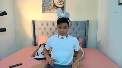 Snapshot of stewart_mateo_ chatting on 13, 10, 2025 stewart online show from 13, 10, 2025