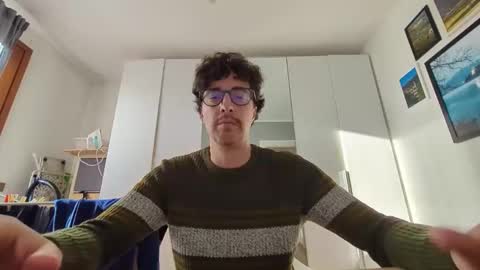 Snapshot of sti270452 chatting on 11, 11, 2025 Jenk online show from 11, 11, 2025