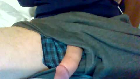 Snapshot of stickylittletoes chatting on 17, 4, 2026 Wakeandbaked online show from 17, 4, 2026