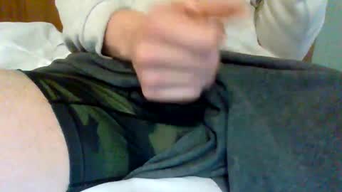 Snapshot of stickylittletoes chatting on 20, 4, 2026 Wakeandbaked online show from 20, 4, 2026