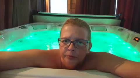 Stickywethoney online show from 22, 4, 2026