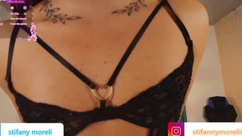 Stifanny Moreli  online show from 18, 9, 2025