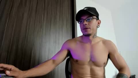 Snapshot of stiven_trainer chatting on 10, 5, 2026 stiven_trainer online show from 10, 5, 2026
