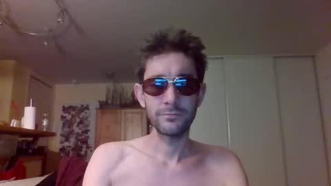 Snapshot of stmnog9477 chatting on 26, 10, 2025 Julien9477 online show from 26, 10, 2025