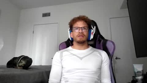 Snapshot of str8dj chatting on 12, 4, 2026 Dj online show from 12, 4, 2026