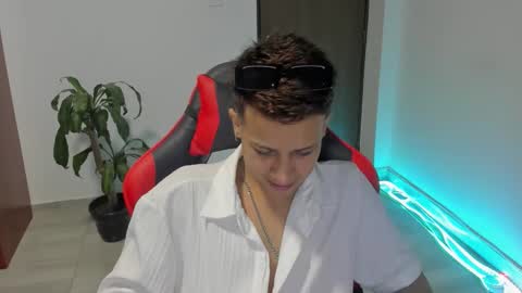 straight_boys_hornys online show from 10, 1, 2026