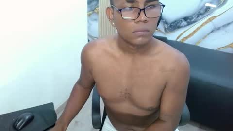 Snapshot of straigthtbigcockk chatting on 15, 11, 2025 straigthtbigcockk online show from 15, 11, 2025