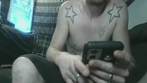 Snapshot of straitpipermann22 chatting on 9, 11, 2025 straitpipermann22 online show from 9, 11, 2025