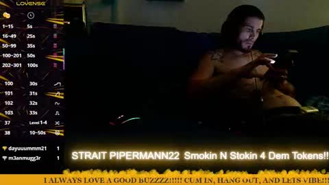 Snapshot of straitpipermann22 chatting on 2, 12, 2025 straitpipermann22 online show from 2, 12, 2025