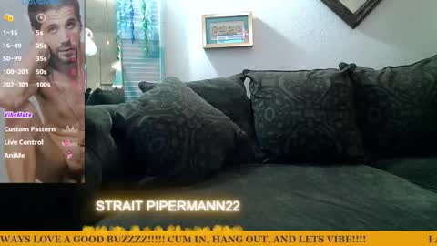 Snapshot of straitpipermann22 chatting on 15, 12, 2025 straitpipermann22 online show from 15, 12, 2025