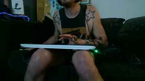 Snapshot of straitpipermann22 chatting on 16, 12, 2025 straitpipermann22 online show from 16, 12, 2025