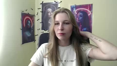 Snapshot of stranger_giirl chatting on 2, 4, 2026 Amalia online show from 2, 4, 2026