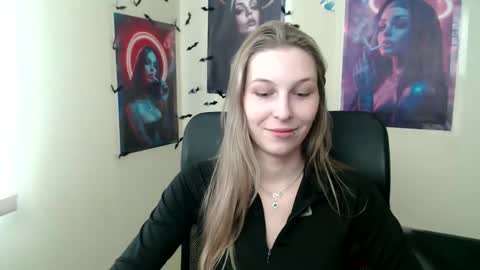 Snapshot of stranger_giirl chatting on 17, 4, 2026 Amalia online show from 17, 4, 2026