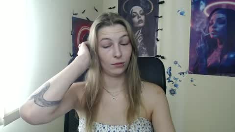 Snapshot of stranger_giirl chatting on 29, 6, 2026 Amalia online show from 29, 6, 2026