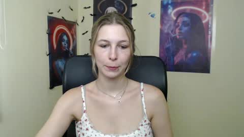Snapshot of stranger_giirl chatting on 9, 7, 2026 Amalia online show from 9, 7, 2026