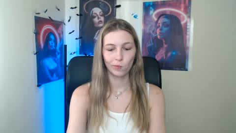 Snapshot of stranger_giirl chatting on 24, 7, 2026 Amalia online show from 24, 7, 2026