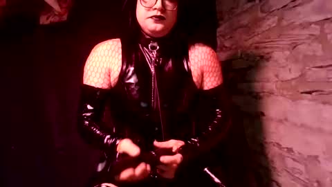 Mistress kinki online show from 26, 4, 2026