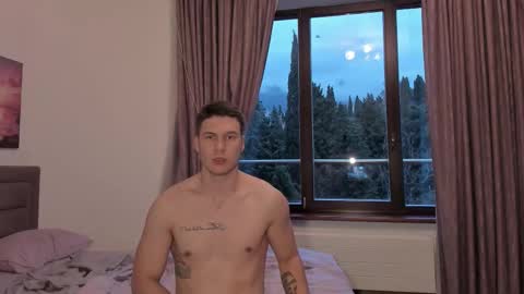 Snapshot of stranggee chatting on 14, 10, 2025 Artem online show from 14, 10, 2025