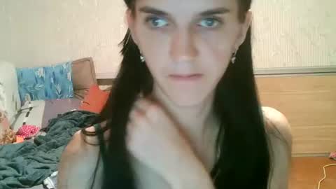 Strawberry Storm online show from 27, 9, 2025