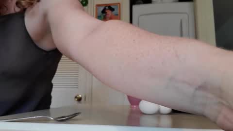 Snapshot of strawberrylotsacake chatting on 13, 9, 2025 Strawberrylotsacake online show from 13, 9, 2025