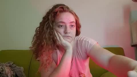 Snapshot of strawberrylotsacake chatting on 23, 9, 2025 Strawberrylotsacake online show from 23, 9, 2025