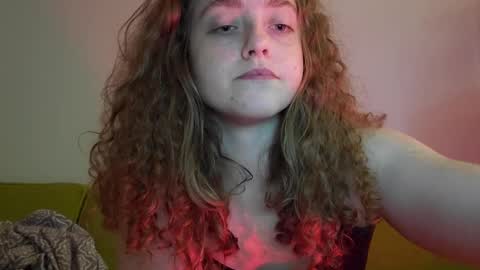 Snapshot of strawberrylotsacake chatting on 25, 9, 2025 Strawberrylotsacake online show from 25, 9, 2025