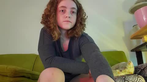 Snapshot of strawberrylotsacake chatting on 11, 10, 2025 Strawberrylotsacake online show from 11, 10, 2025