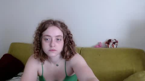Snapshot of strawberrylotsacake chatting on 29, 4, 2026 Strawberrylotsacake online show from 29, 4, 2026