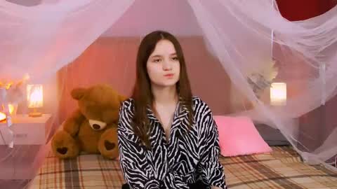 Snapshot of strawbunnybite chatting on 4, 6, 2026 Bunny online show from 4, 6, 2026