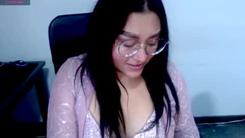 Snapshot of strawlux chatting on 20, 3, 2026 strawlux online show from 20, 3, 2026