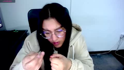 Snapshot of strawlux chatting on 21, 3, 2026 strawlux online show from 21, 3, 2026