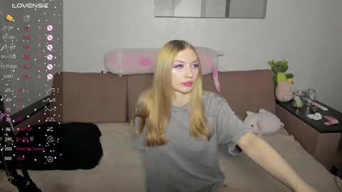 Streis  open pvt online show from 10, 3, 2025