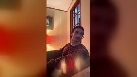 Snapshot of stringgreens777 chatting on 6, 1, 2026 stringgreens777 online show from 6, 1, 2026