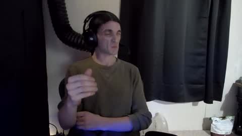 Snapshot of stringgreens777 chatting on 8, 1, 2026 stringgreens777 online show from 8, 1, 2026