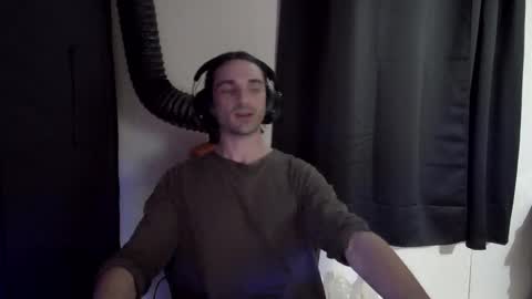 Snapshot of stringgreens777 chatting on 12, 1, 2026 stringgreens777 online show from 12, 1, 2026