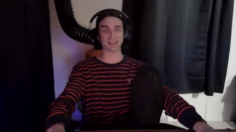 Snapshot of stringgreens777 chatting on 17, 1, 2026 stringgreens777 online show from 17, 1, 2026