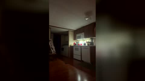 Snapshot of stringgreens777 chatting on 5, 3, 2026 stringgreens777 online show from 5, 3, 2026