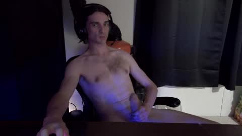 Snapshot of stringgreens777 chatting on 7, 4, 2026 stringgreens777 online show from 7, 4, 2026