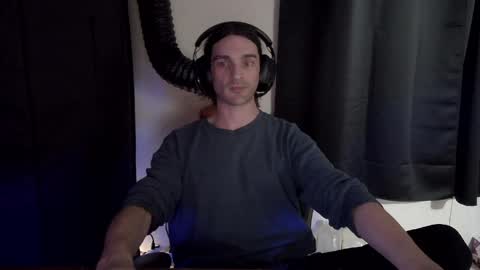 Snapshot of stringgreens777 chatting on 26, 4, 2026 stringgreens777 online show from 26, 4, 2026