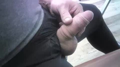 Snapshot of strokin8219621 chatting on 22, 1, 2025 Strokin online show from 22, 1, 2025