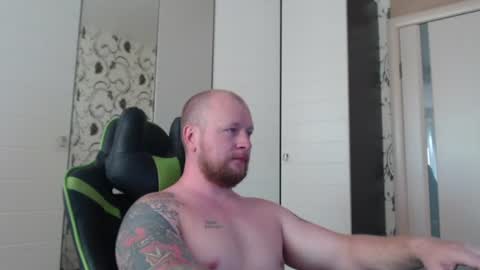 Snapshot of strongass18 chatting on 15, 6, 2026 Alex online show from 15, 6, 2026